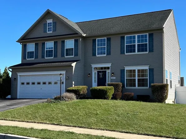 322 Woodbridge Dr, Etters, PA 17319