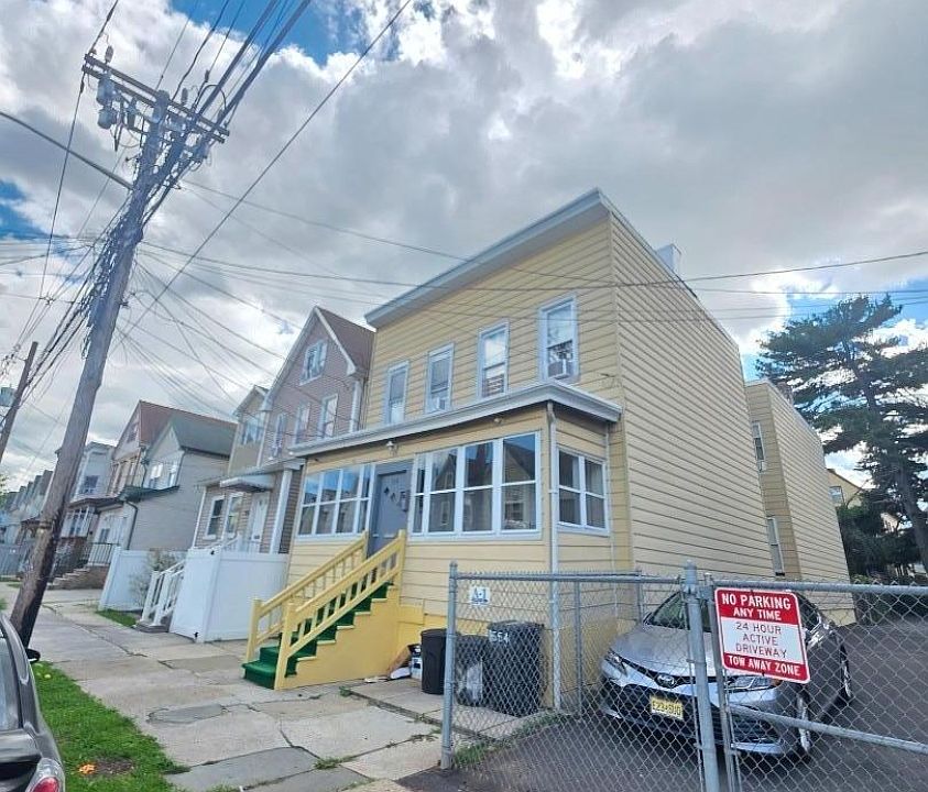 1st image of 554 Franklin St