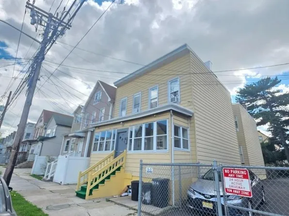 554 Franklin St, Elizabeth City, NJ 07206