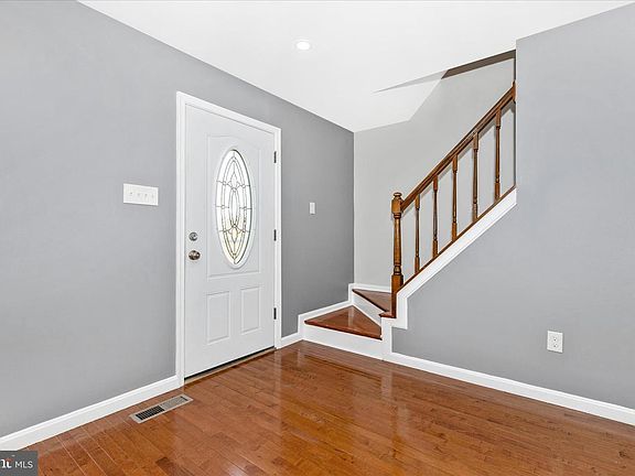 4th image of 2604 Ashmont Ter
