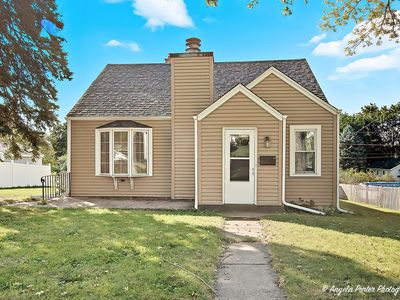 3709 Grand Ave, McHenry, IL, 60050