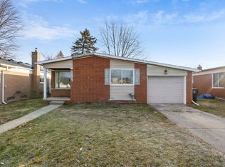 30636 Calahan Rd, Roseville, MI 48066