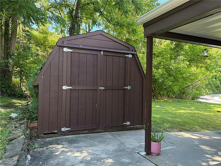 223 Orchard Ave — Photo 29
