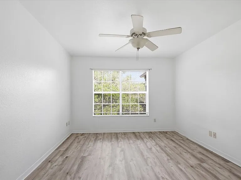 13703 Richmond Park Dr N #1706 — Photo 11