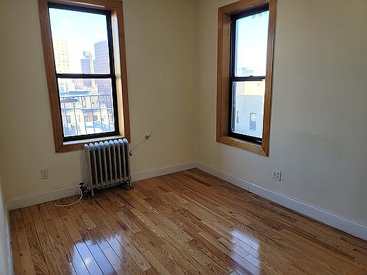 5th image of 642 Saint Nicholas Ave #36
