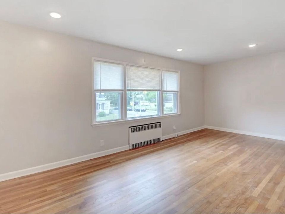 353 N Grove St, East Orange, NJ 07017 Zillow