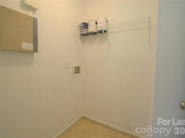 7539 Petrea Ln — Photo 11