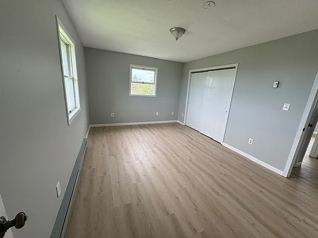198 E King Rd — Photo 15