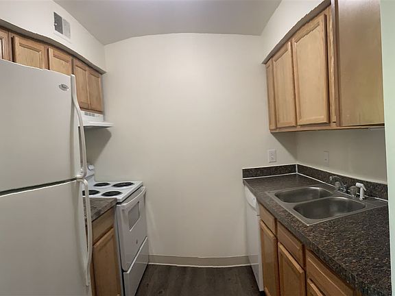 2nd image of 101 Vickie Ct