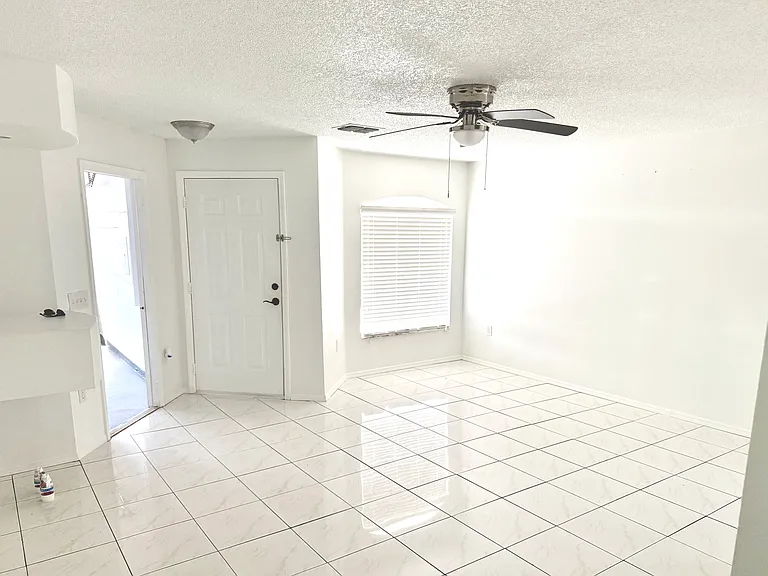 2135 Jessa Dr — Photo 3