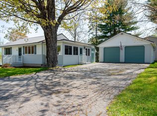 4 Palm St, East Millinocket, ME 04430