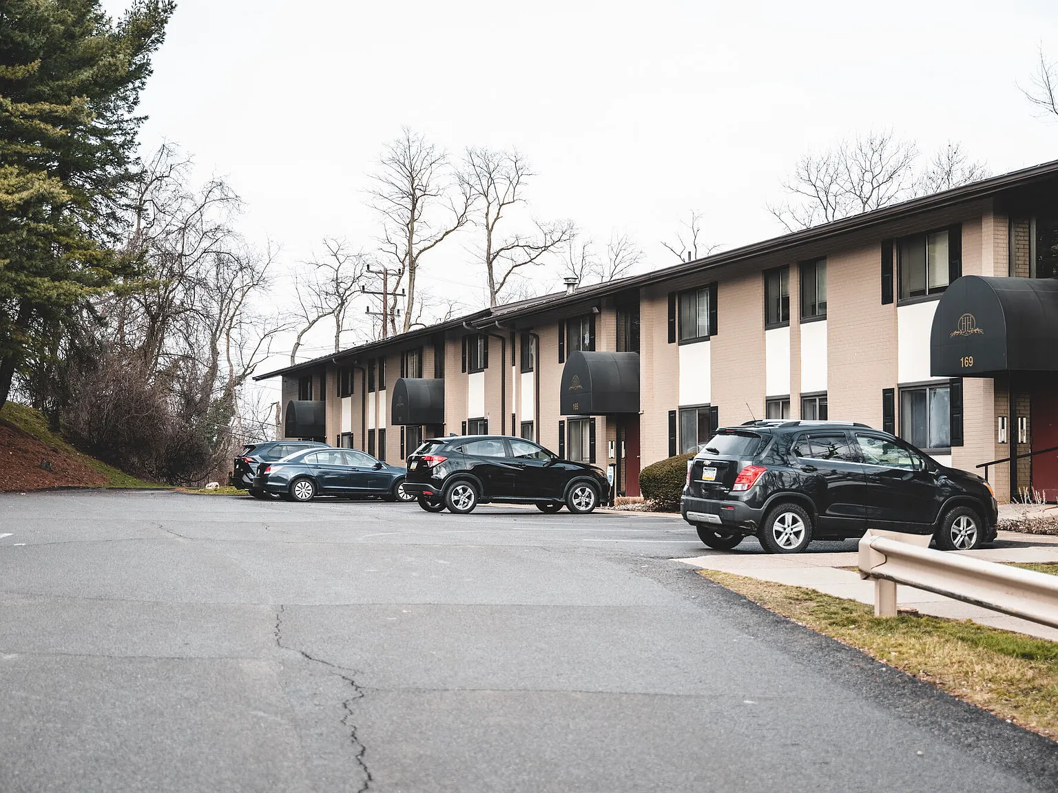 Hyland Hills — Photo 4