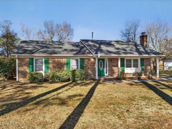5201 Lord Tennyson Dr, Wilmington, NC 28405
