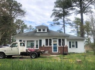 9765 Maryus Rd, Hayes, VA 23072