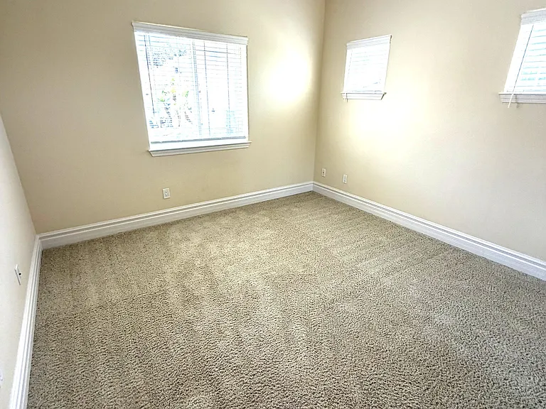 1322 Sonia Ct — Photo 30