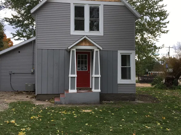 10 Carrie St, Sparta, MI 49345