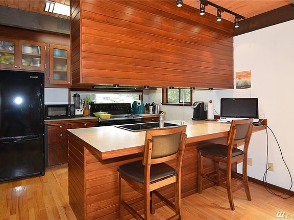 4th image of 10934 Creekwood Dr SW