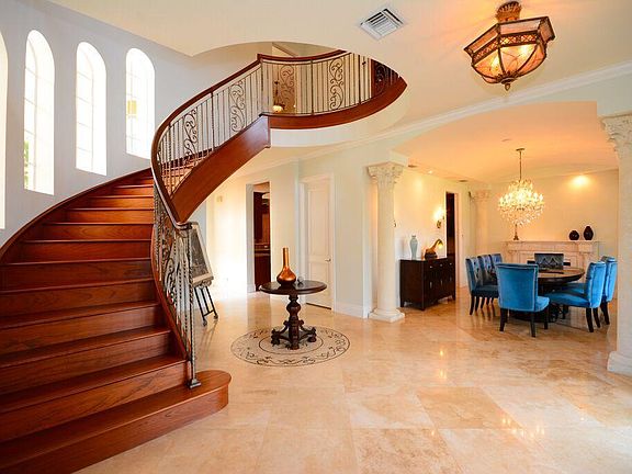 4th image of 4542 Gleneagles Dr