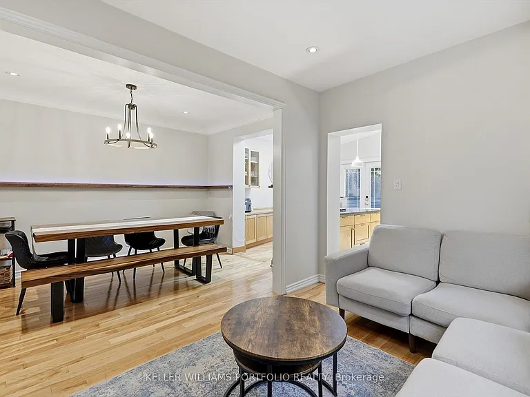 222 Hillsdale Ave E — Photo 11