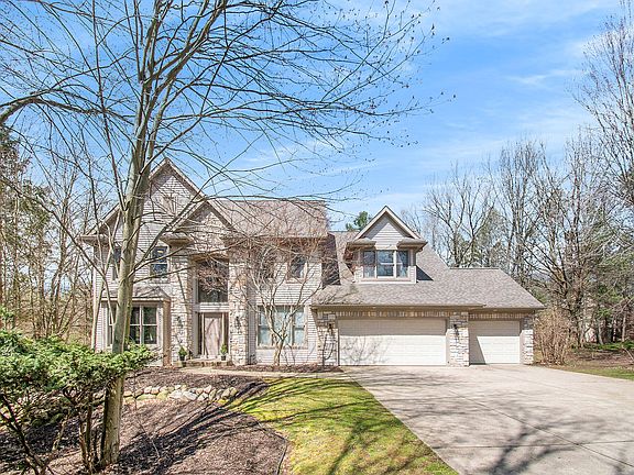 2nd image of 6821 Walden Park Ln
