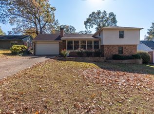 5645 Barfield Rd, Memphis, TN 38120