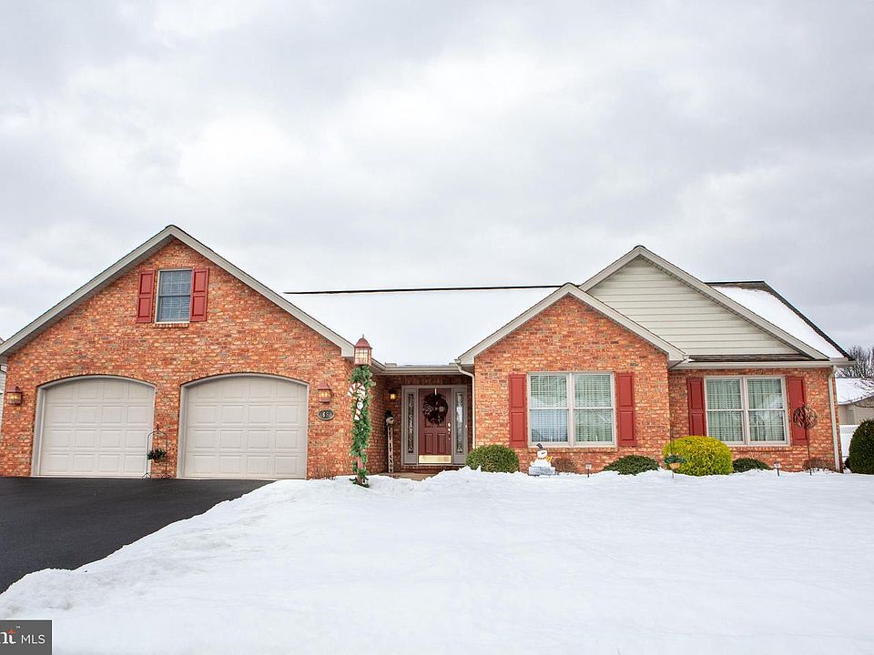 1st image of 68 Parkwood Dr