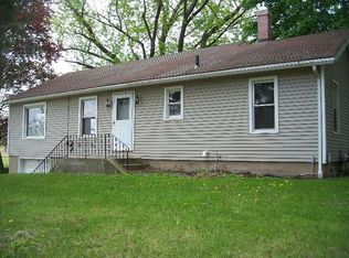 1242 Wingfoot Lake Rd, Mogadore, OH 44260