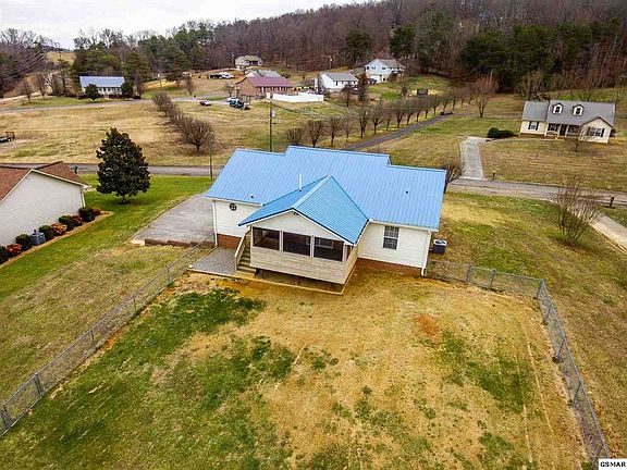 2nd image of 2562 Phillip Ln
