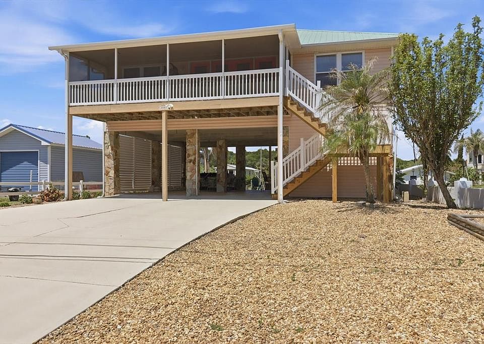 1st image of 2882 N Comanche Point