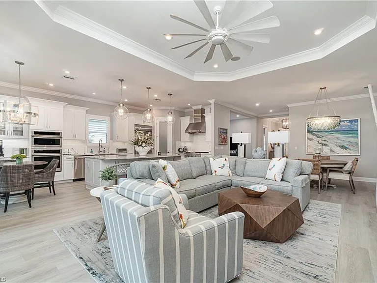 9536 Montelanico Loop — Photo 4