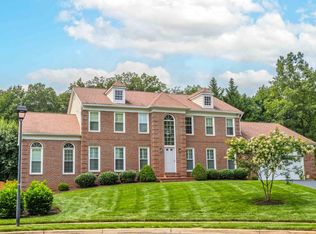 12524 Summer Pl, Herndon, VA 20171