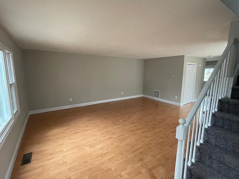 316 Georgetown Dr — Photo 4