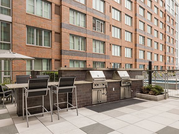 3rd image of 11 Avenue At Port #1102