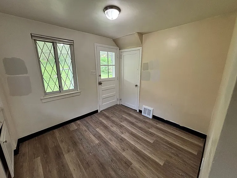 3005 Laketon Rd — Photo 15