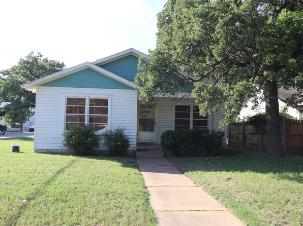 431 W Collins St, Stephenville, TX 76401