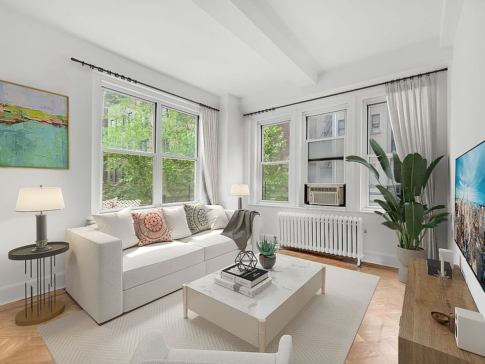 1st image of 126 W 73rd St