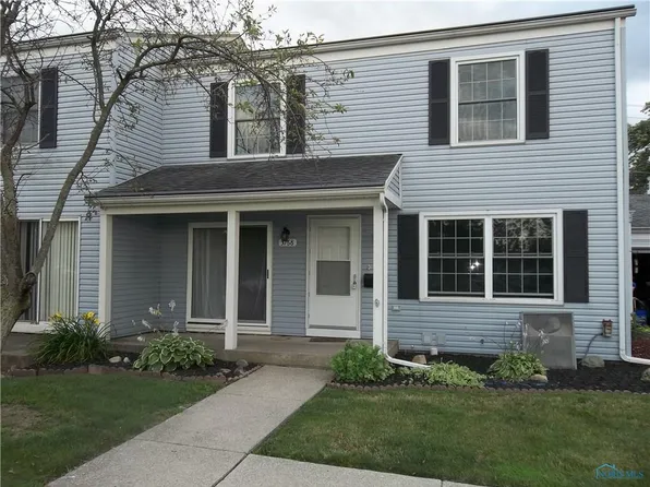 3768 Lakepointe Dr, Northwood, OH 43619