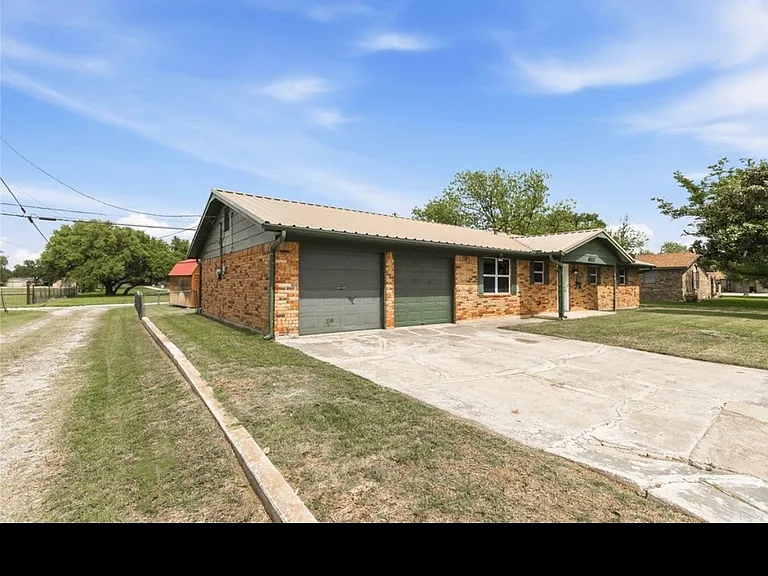 4502 Delwood Dr — Photo 15