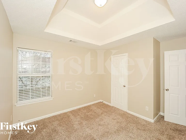 980 Brisley Cir — Photo 12