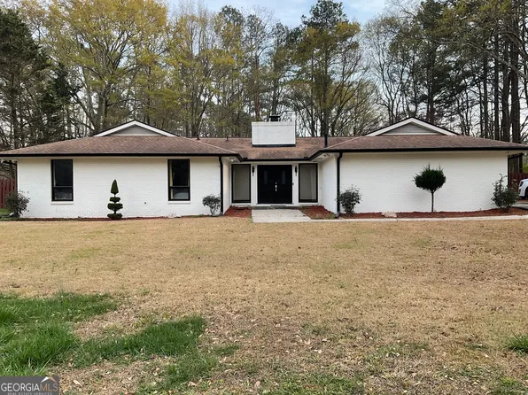 558 Kenwood Rd, Fayetteville, GA 30214