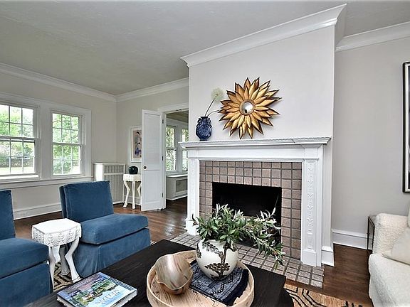 4th image of 3309 Fairmount Blvd