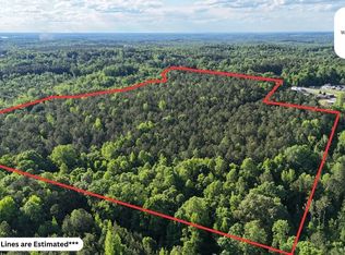 5171 Fairway Dr, Dadeville, AL 36853