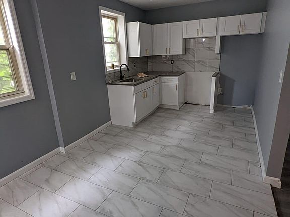 3rd image of 242 Schley St Floor 2