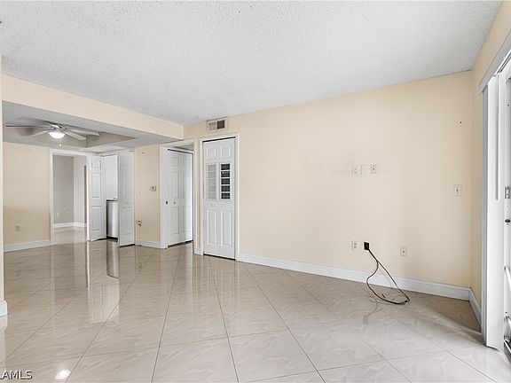5th image of 3405 Winkler Ave APT 201