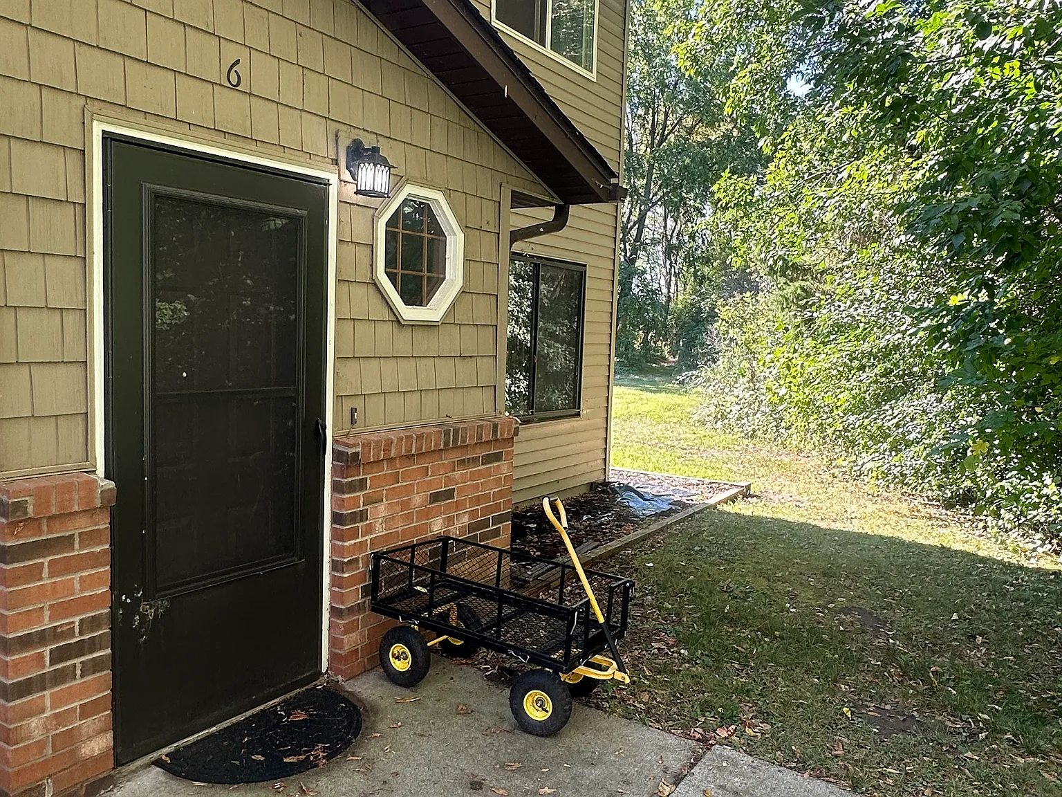 2 bed, $1,350 — Photo 3