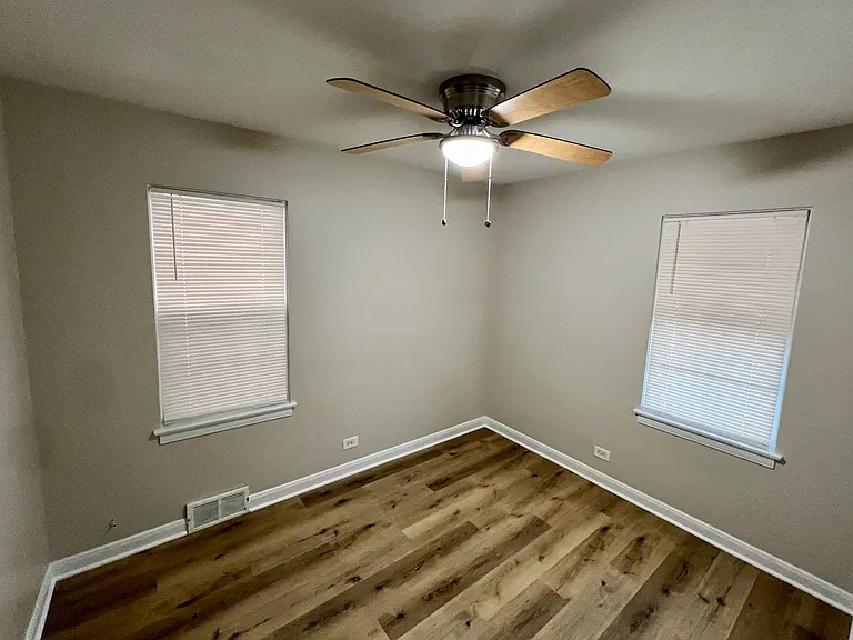 1515 Maple Ave — Photo 8