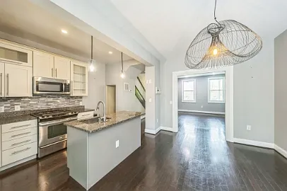 723 K St NE #1