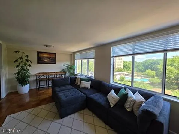 6641 Wakefield Dr APT 511, Alexandria, VA 22307