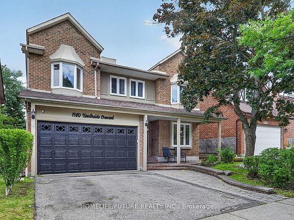 2nd image of 1580 Heathside Cres