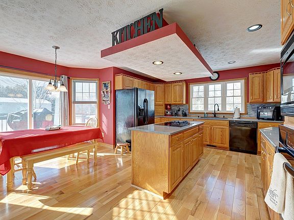 4th image of 618 W Cresthill Dr